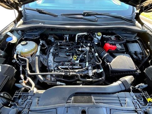 Used 2021 Ford Escape SE image 10