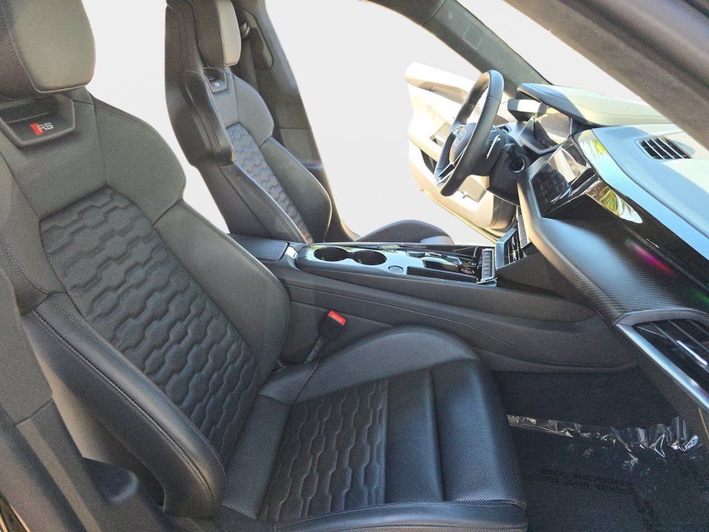 Used 2024 Audi RS e-tron GT w/ Carbon Performance Package AWD/4WD image 12