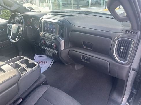 Used 2022 Chevrolet Silverado 1500 LT RWD image 31