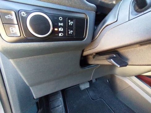 Used 2023 Ford Maverick XLT image 40