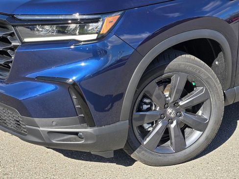 New 2025 Honda Pilot Sport image 9