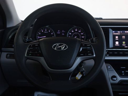 Used 2017 Hyundai Elantra SE FWD image 29