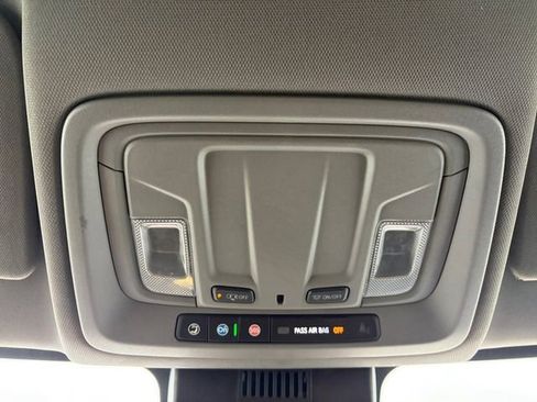 Used 2022 Chevrolet Silverado 1500 Custom image 12