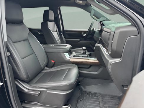 Used 2022 GMC Sierra 1500 Elevation w/ Elevation Premium Package image 24