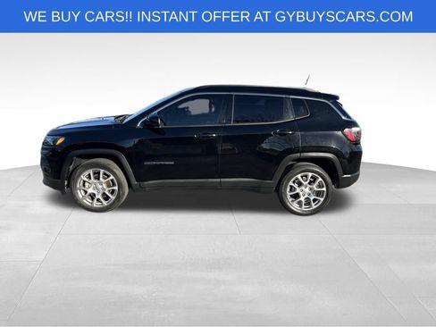 Used 2022 Jeep Compass Latitude AWD/4WD image 3