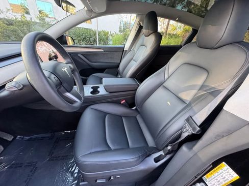 Used 2023 Tesla Model Y Long Range AWD/4WD image 19