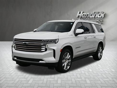 Used 2023 Chevrolet Suburban High Country image 8
