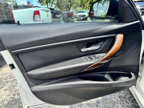 Used 2015 BMW 320i Sedan RWD image 28