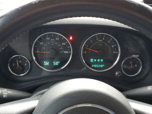 Used 2016 Jeep Wrangler Unlimited Sahara AWD/4WD image 17