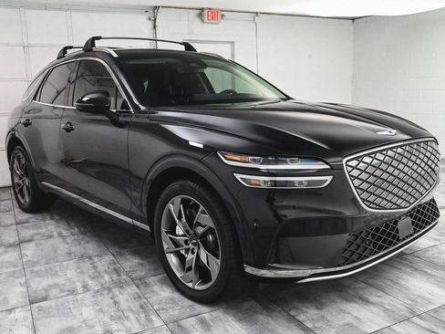 Used 2024 Genesis Electrified GV70 Prestige w/ Prestige Package image 3