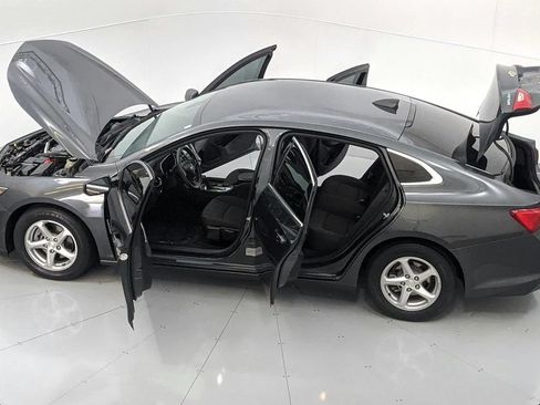Used 2017 Chevrolet Malibu LS FWD image 28