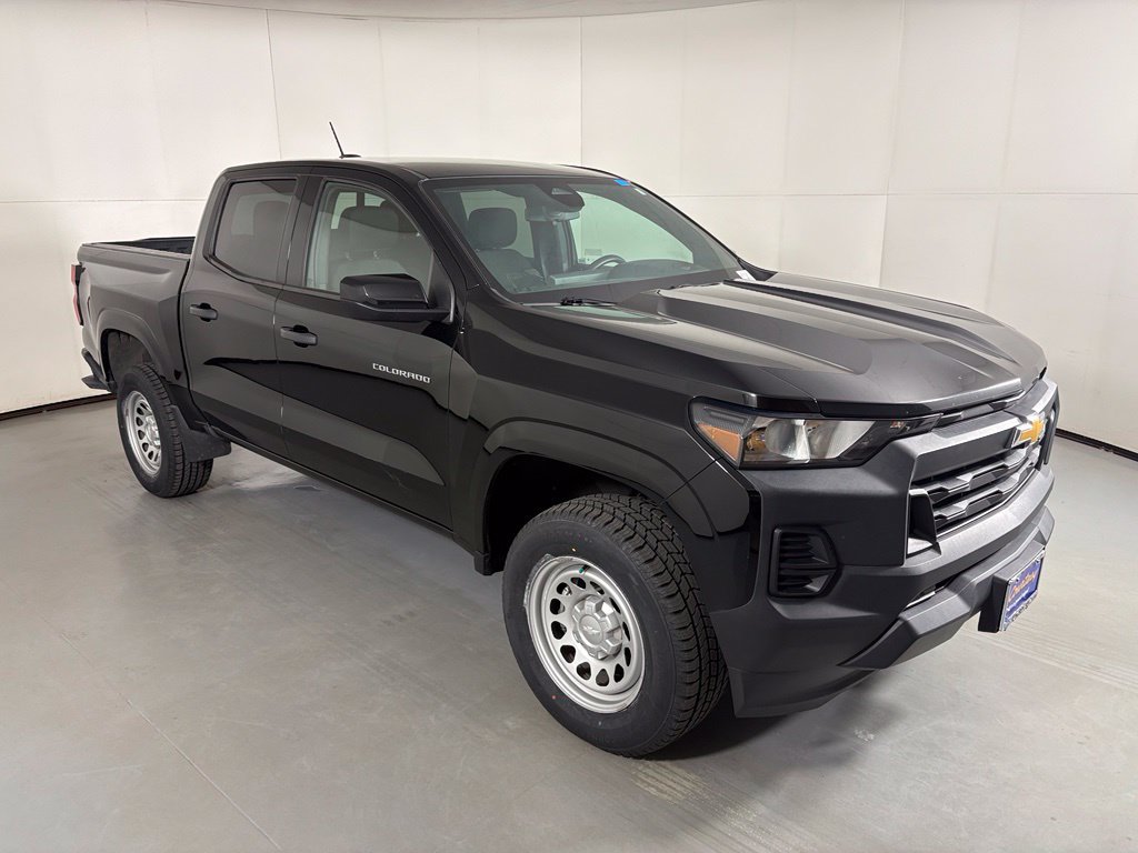 Used 2023 Chevrolet Colorado W/T w/ WT Convenience Package II RWD image 2