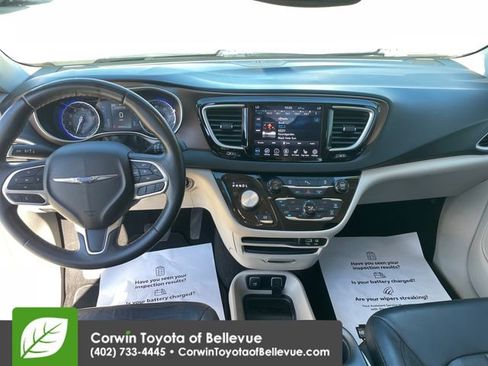 Used 2018 Chrysler Pacifica Touring-L w/ Tire & Wheel Group FWD image 20