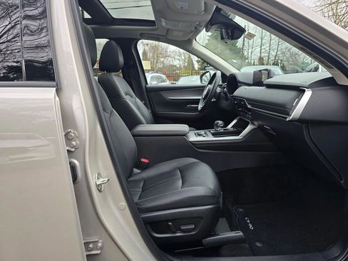 Used 2024 MAZDA CX-90 Plug-In Hybrid w/ Premium Pkg image 12