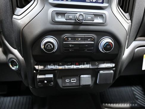 New 2026 Chevrolet Silverado 1500 Custom Trail Boss w/ LPO, Dark Essentials Package image 18