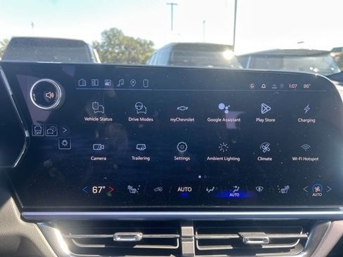 New 2026 Chevrolet Equinox EV LT image 23