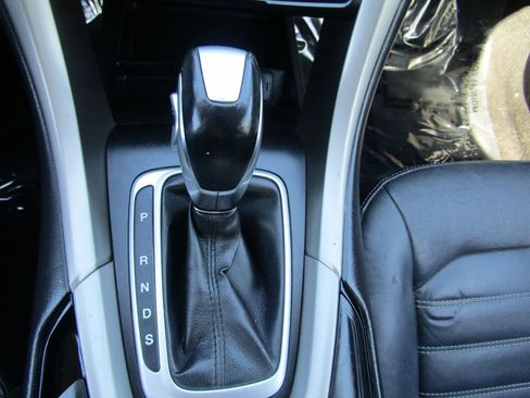 Used 2013 Ford Fusion SE FWD image 27