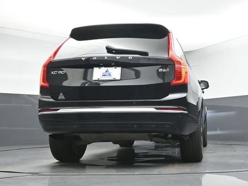 Used 2023 Volvo XC90 B6 Plus w/ Protection Package AWD/4WD image 16
