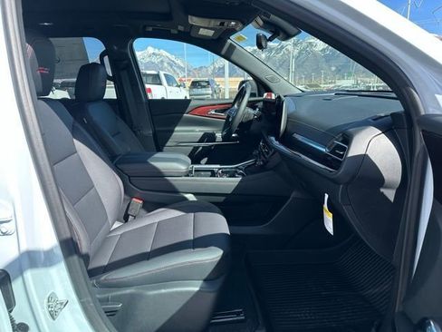 New 2026 Chevrolet Traverse Z71 w/ Enhanced Driving Package AWD/4WD image 17