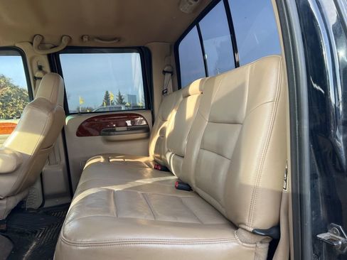 Used 2003 Ford F250 Lariat image 23