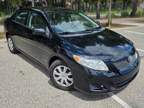 Used 2010 Toyota Corolla image 4