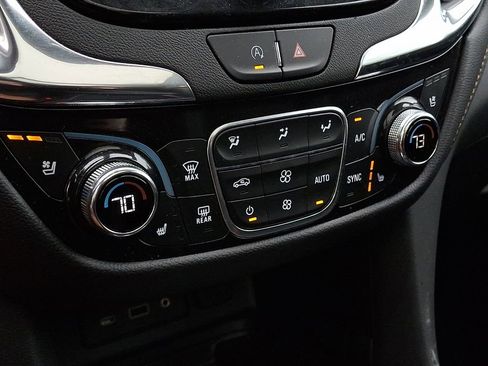 Used 2023 Chevrolet Equinox Premier AWD/4WD image 16
