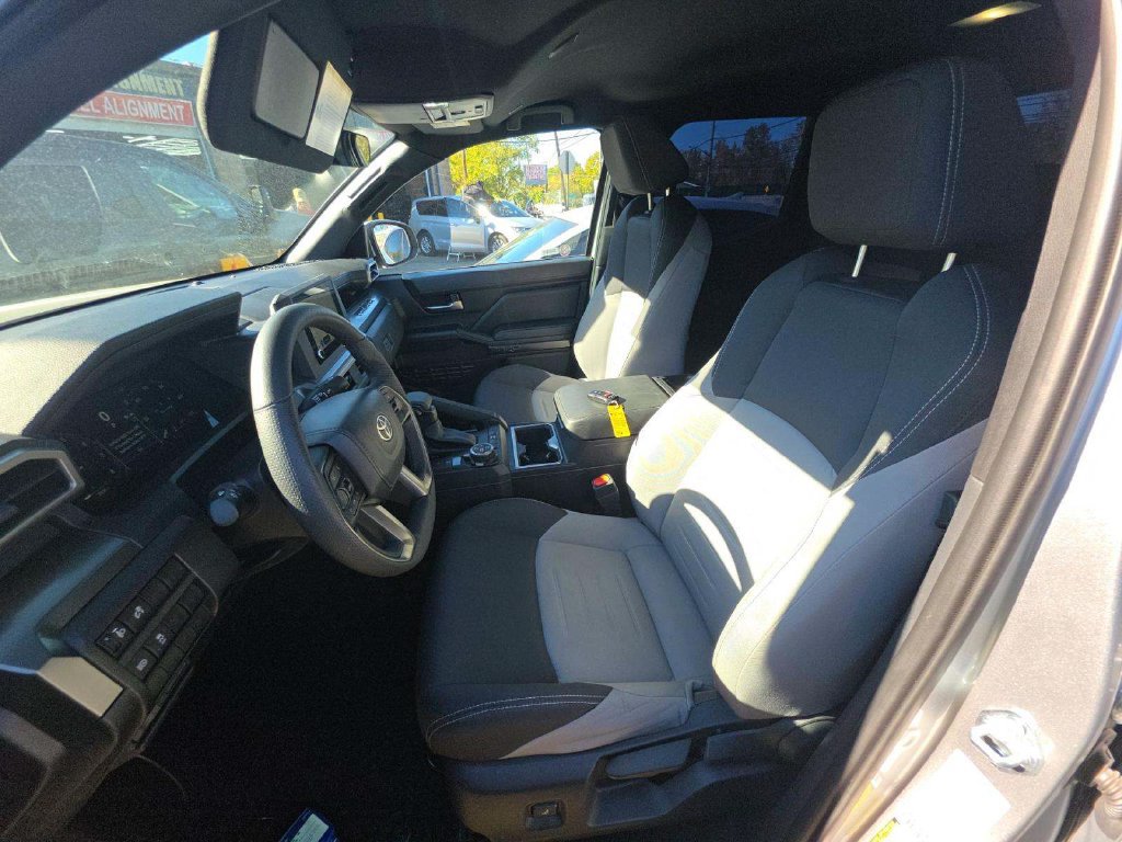 Used 2026 Toyota Tacoma TRD Off-Road AWD/4WD image 4