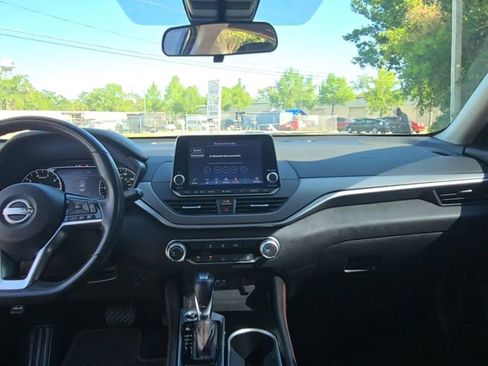 Used 2023 Nissan Altima 2.5 SR image 17