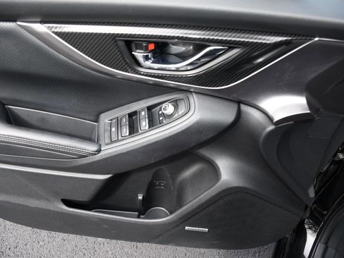 Used 2017 Subaru Impreza 2.0i Limited image 15