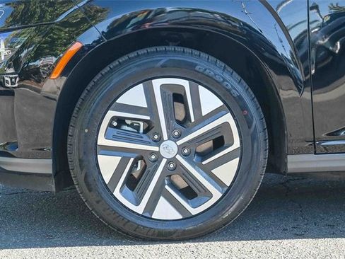 Certified 2023 Hyundai Kona SE w/ Cargo Package image 11