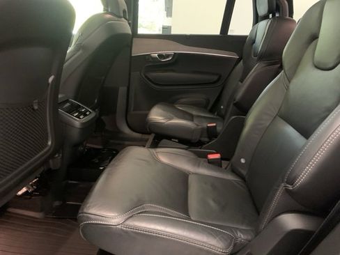 Certified 2022 Volvo XC90 T6 Inscription w/ Climate Package image 10
