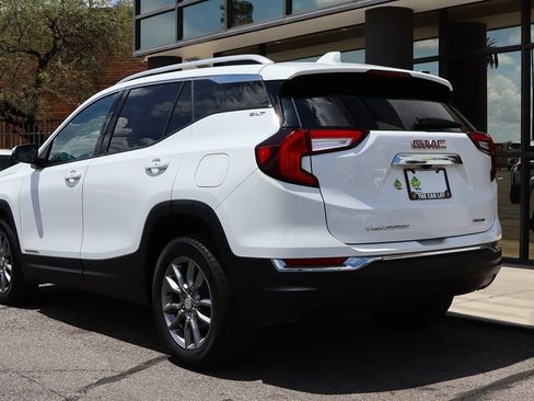Used 2022 GMC Terrain SLT AWD/4WD image 9