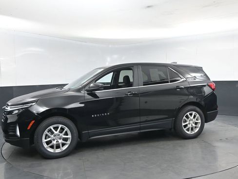 Certified 2022 Chevrolet Equinox LT image 2