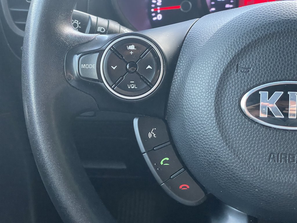 Used 2016 Kia Soul FWD image 26