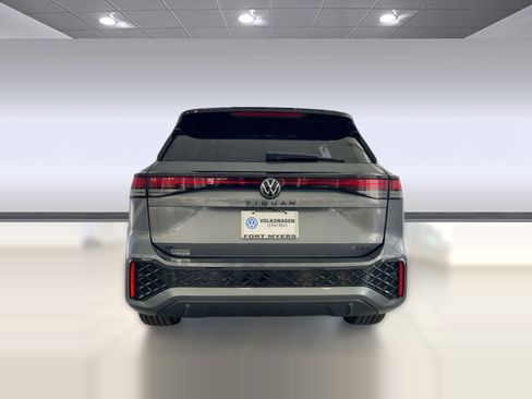 New 2026 Volkswagen Tiguan SE R-Line AWD/4WD image 10