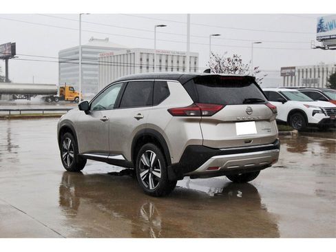 Used 2023 Nissan Rogue Platinum w/ Platinum Premium Package image 4