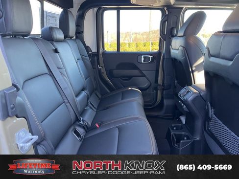 New 2026 Jeep Gladiator Sport AWD/4WD image 22