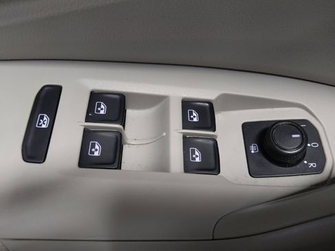 Used 2019 Volkswagen Jetta S w/ Driver Assistance Package image 27