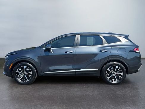 Used 2024 Kia Sportage EX FWD image 2