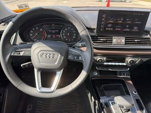 Used 2024 Audi Q5 2.0T Premium w/ Convenience Package image 14
