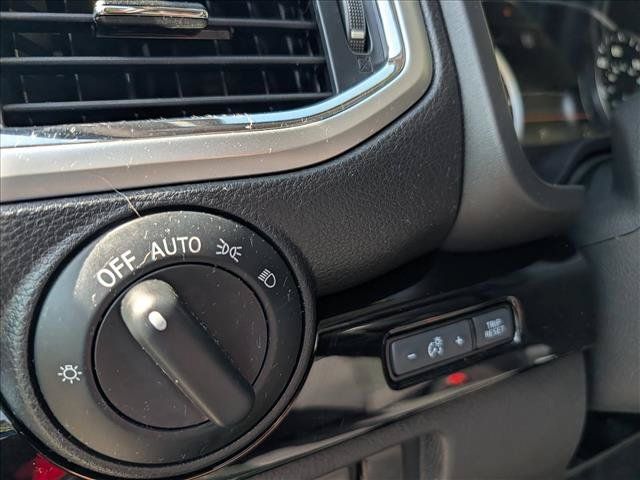 Used 2020 Nissan Titan SV w/ SV Convenience Package AWD/4WD image 29
