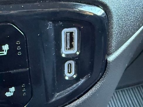 Used 2025 Chevrolet Silverado 1500 LT image 13