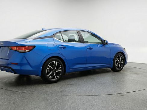Used 2025 Nissan Sentra SV image 9