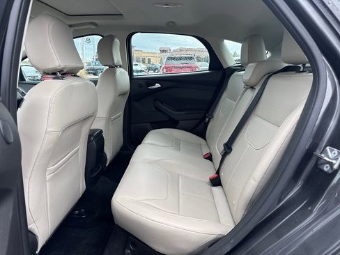Used 2018 Ford Focus Titanium FWD image 34