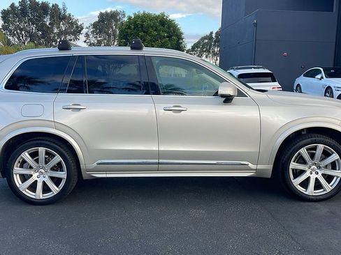 Used 2016 Volvo XC90 T6 Inscription w/ Vision Package image 6