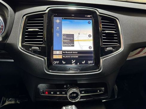 Used 2017 Volvo XC90 T6 Momentum w/ Vision Package image 16