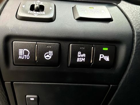 Used 2017 Lexus LS 460 image 31