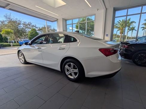 Used 2022 Chevrolet Malibu LS image 9