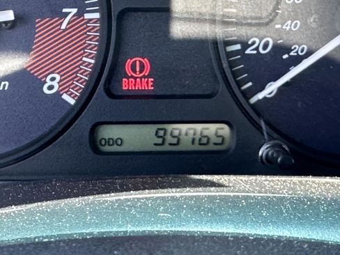 Used 1999 MAZDA MX-5 Miata RWD image 12