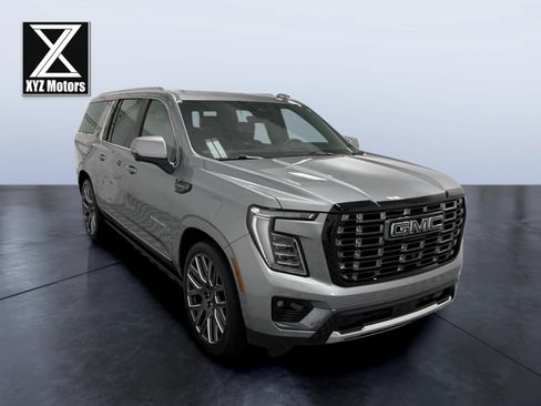 Used 2025 GMC Yukon XL Denali Ultimate AWD/4WD image 9